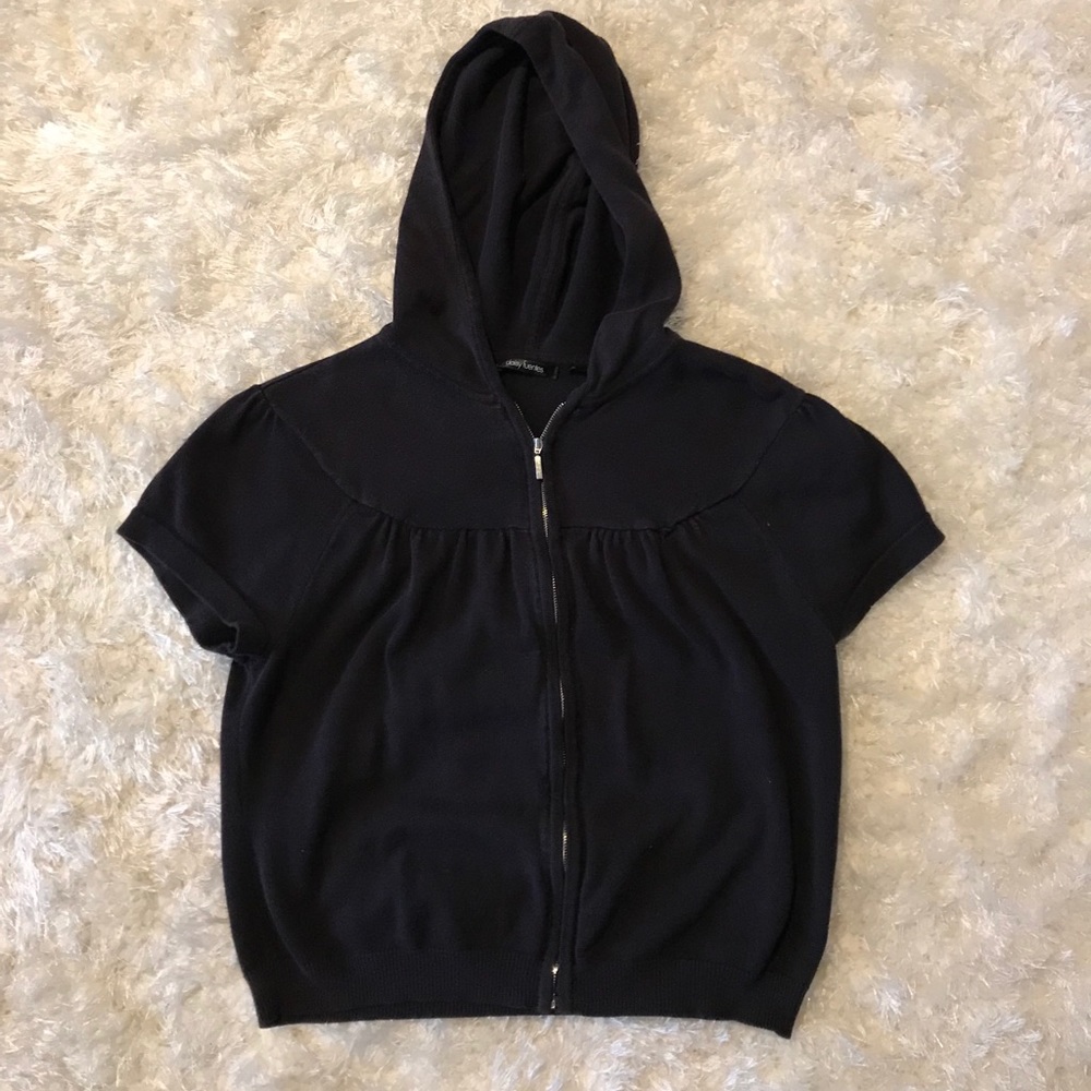 Black Hooded Zipped Up Sweater